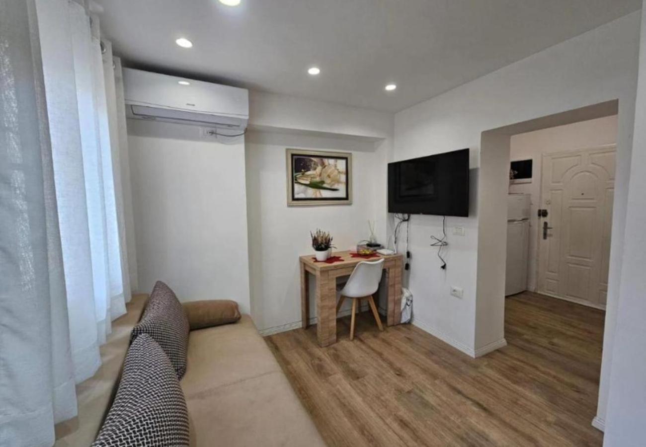 Apartmán Kalpazo Myslym Shyri Tirana Exteriér fotografie