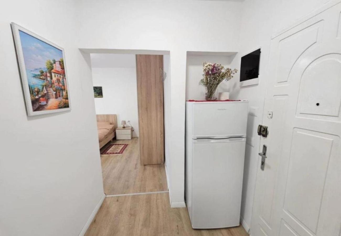 Apartmán Kalpazo Myslym Shyri Tirana Exteriér fotografie