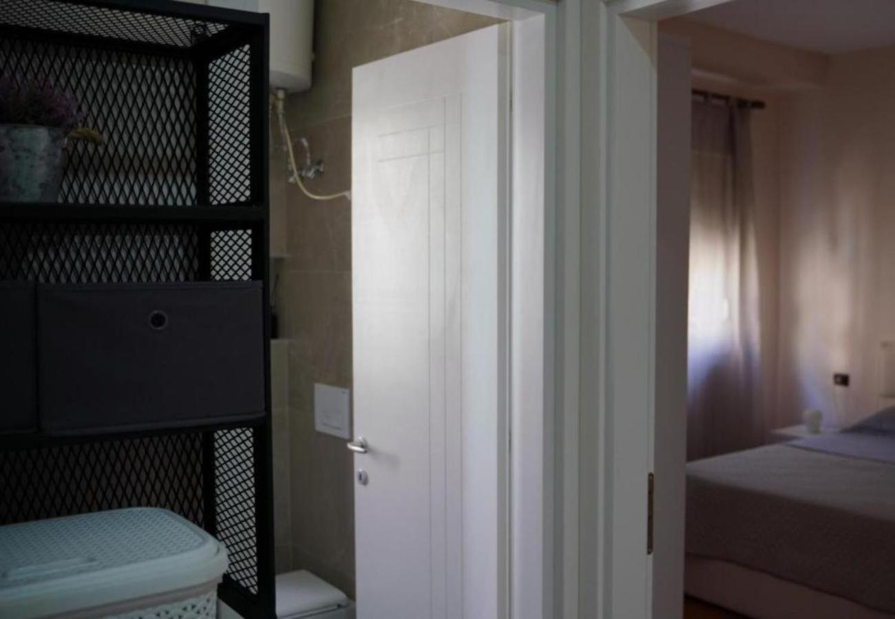 Apartmán Kalpazo Myslym Shyri Tirana Exteriér fotografie